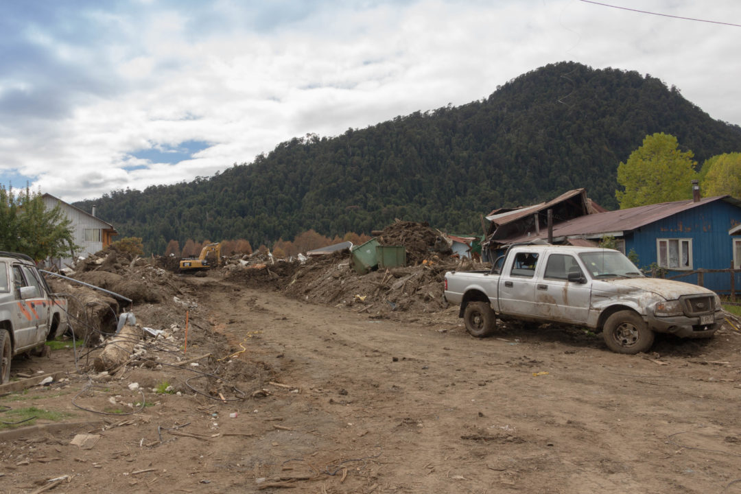 Les restes du glissement de terrain à Villa Santa Lucia
