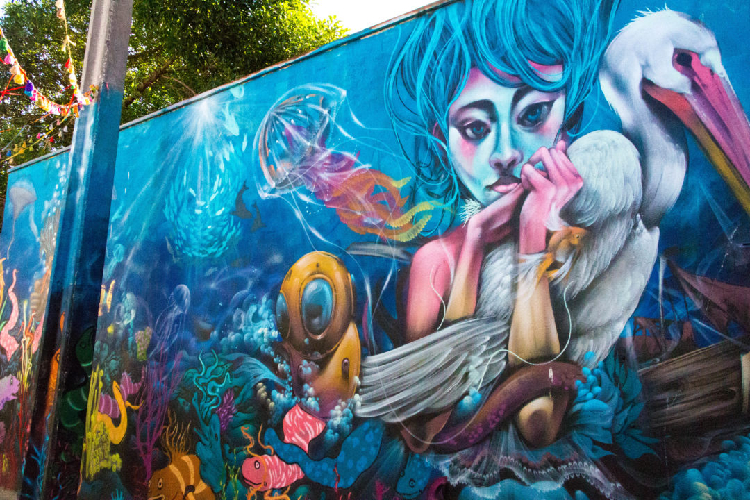 Peinture murale d'inspiration marine à Valparaiso