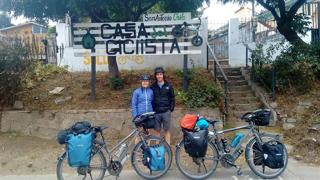 A notre arrivée à la Casa del Ciclista de San Antonio, Felipe nous tire le portrait : "C'est la tradition avec tous nos visiteurs !"