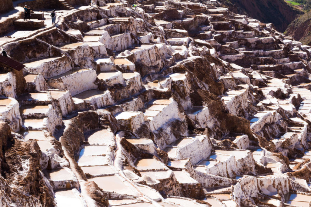 Les Salineras de Maras, près de 4000 bassins salins en aval d'un petit cours d'eau salé