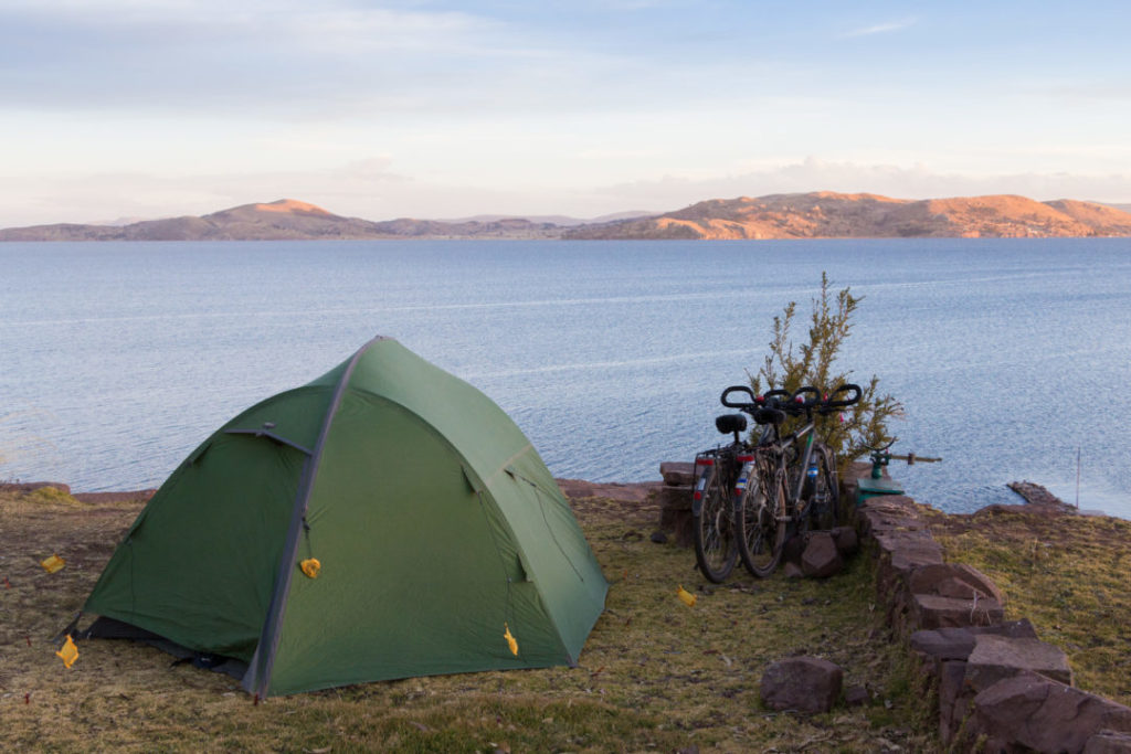 Camping à Llachon, sur la péninsule de Capachica, avec vue sur le lac Titicaca