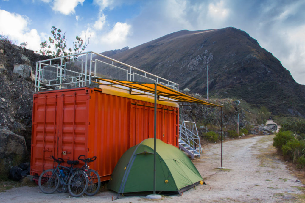 Parc Huascaran - Bivouac au container-bar Sierra Andina